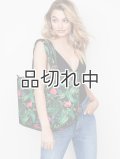 【Victoria's Secret 】ウィークエンダートートバッグ：ブラックパーム