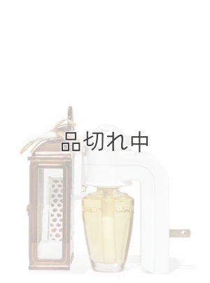 画像3: ●20％OFF●4380円→3504円【Bath&BodyWorks】Wallflowers本体：ジンジャーブレッドハウスナイトライト