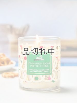 画像1: 【Bath&BodyWorks】シグネチャー1-wickキャンドル（8oz）：シナモンシュガープレッツェルクッキー