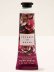 画像1: 【Bath&BodyWorks】シアバターハンドクリーム：Covered in Roses (カバーインローズ) (1)