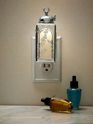 画像1: 【Bath&BodyWorks】香りの強さが調節できる★Wallflowers本体 Scent Control：バタフライランタンナイトライト