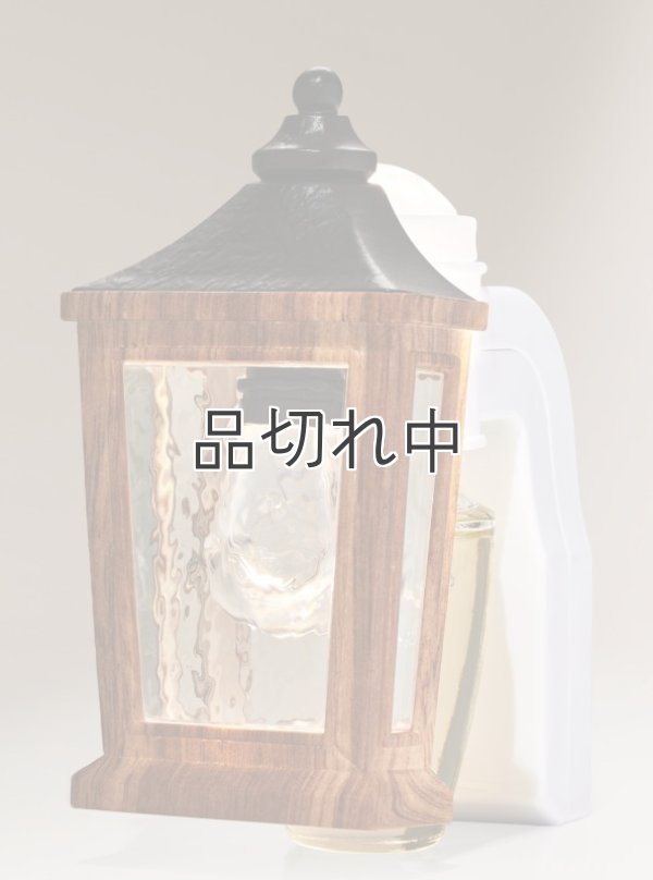 画像1: 【Bath&BodyWorks】ナイトライトセンサー付き★Wallflowers本体：コージーランタンナイトライト
