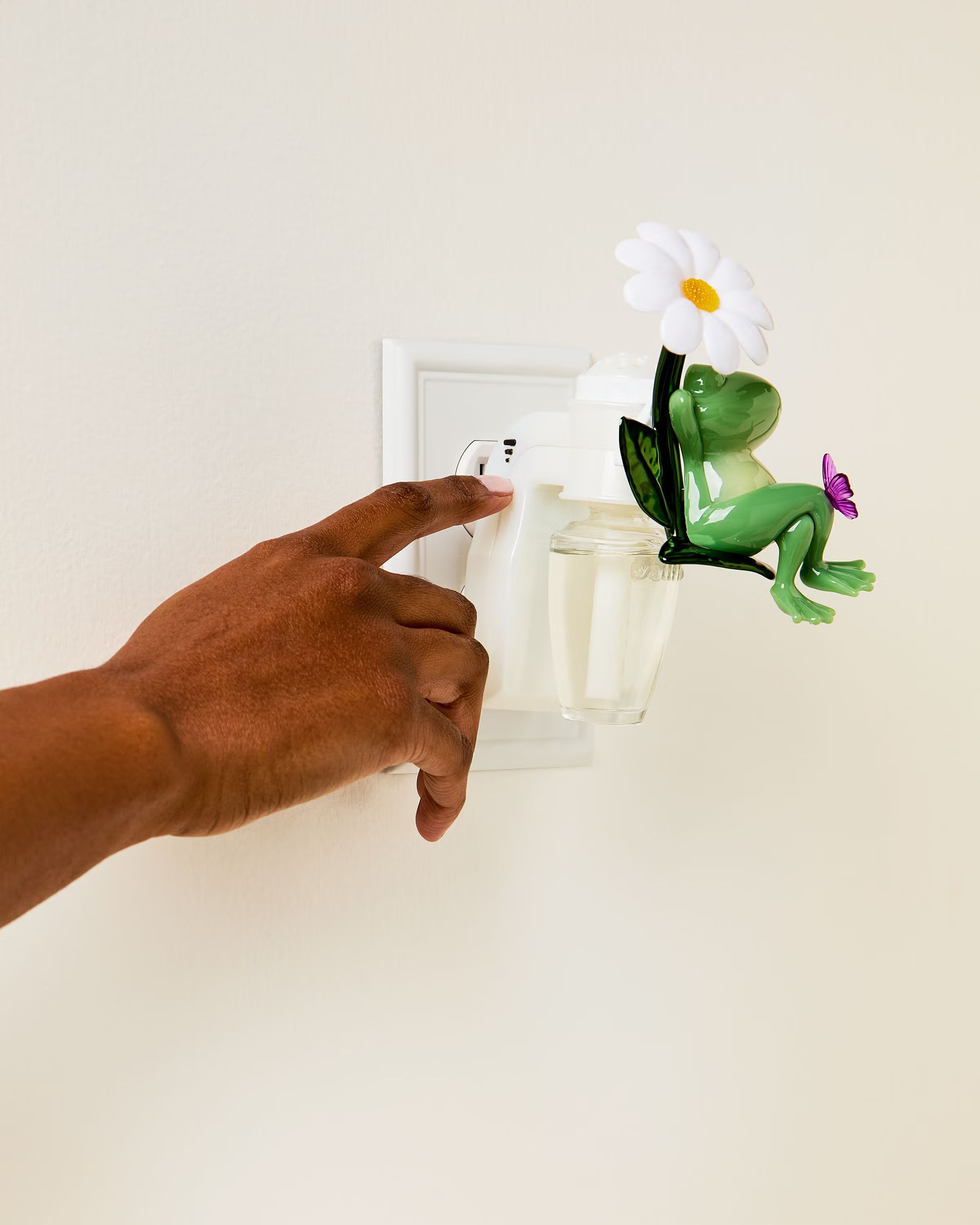 画像3: 【Bath&BodyWorks】香りの強さが調節できる★Wallflowers本体 Scent Control：フロッグ with フラワーナイトライト