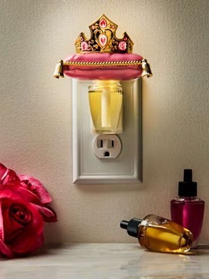 画像1: 【Bath&BodyWorks】《Disney Princessコラボ》Wallflowers本体：オーロラナイトライト