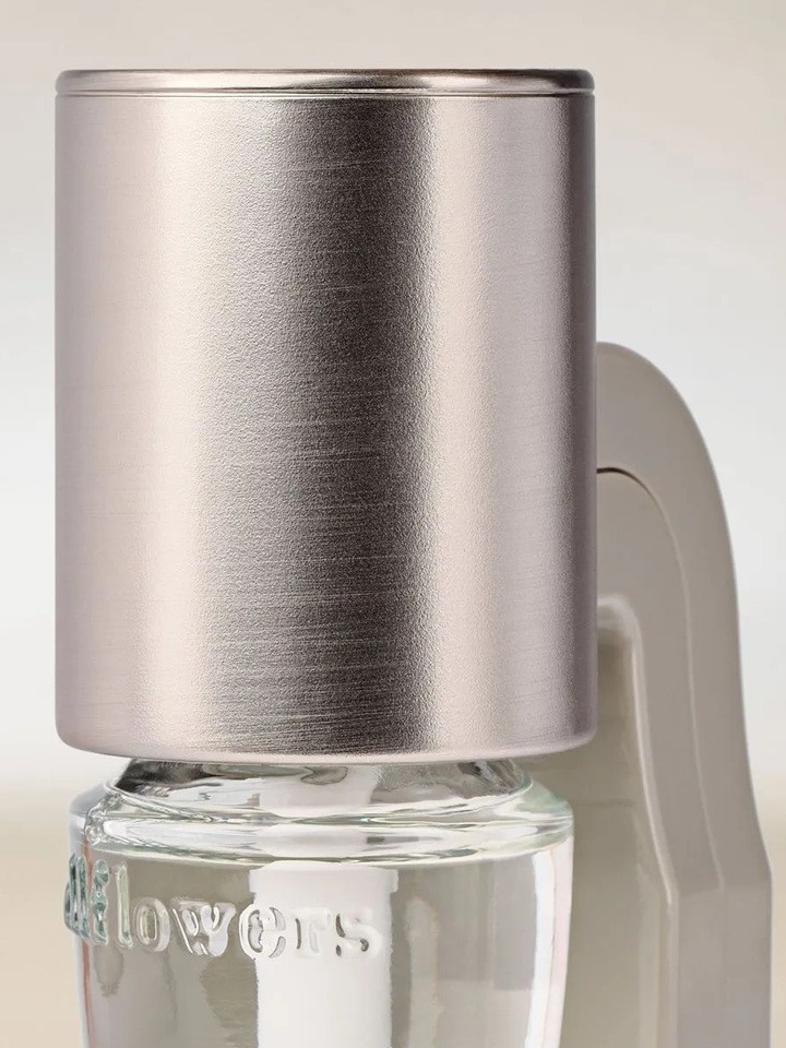 画像2: 【Bath&BodyWorks】香りの強さが調節できる★Wallflowers本体 Scent Control：シルバーメタリック